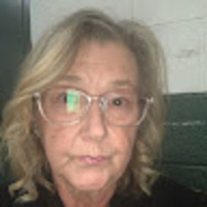 Meet your Posher, Cynthia